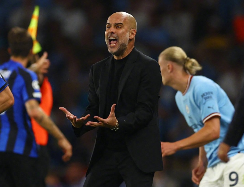  法兰克福主教练赛后批评裁判判罚引发争议  