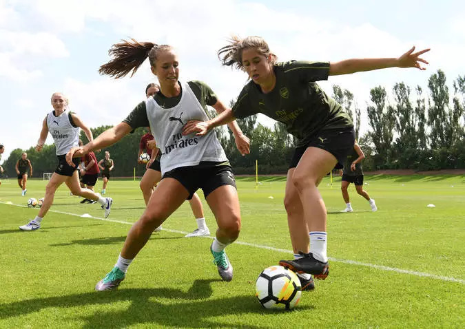  阿森纳女足联动造势，性别平等议题引关注  