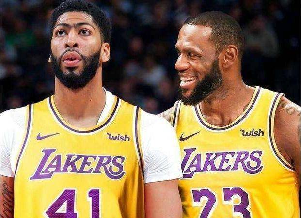  雷霆新秀惊艳表现，逆袭战胜湖人  